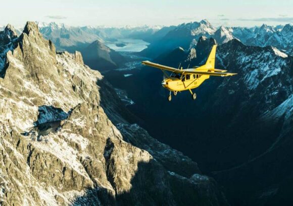 Best scenic flights in New Zealand